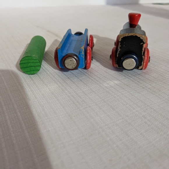 VTG Wooden Train Engine,log hauler w/log  toy wood wheels Thomas Brio compatible - Picture 13 of 16